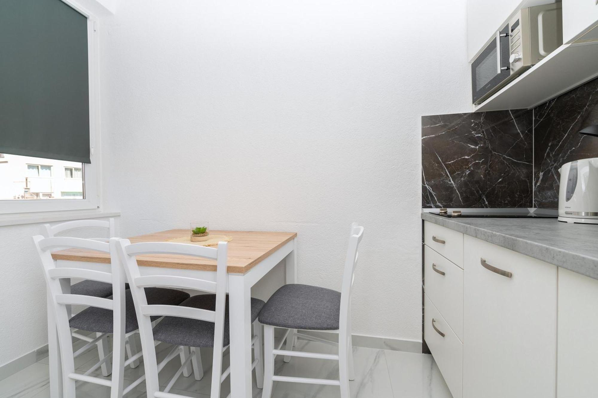 Apartmants Sestic Tucepi Exterior photo